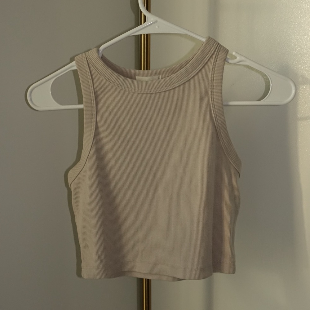GU - Ribbed Cropped Tank Top - Picture 3 of 5
